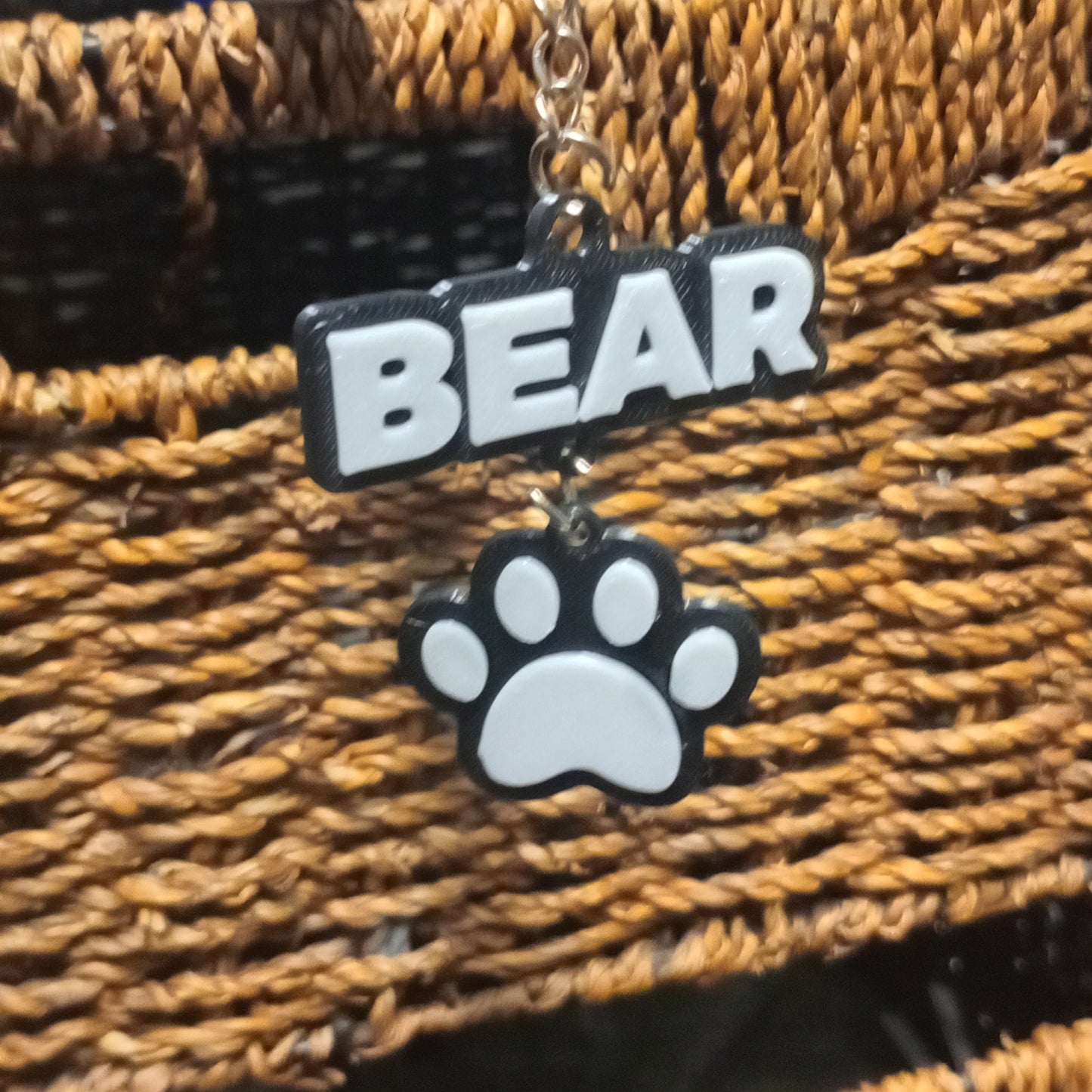 Personalized Name Tag with Paw – Custom Tags for Pets & Keychains